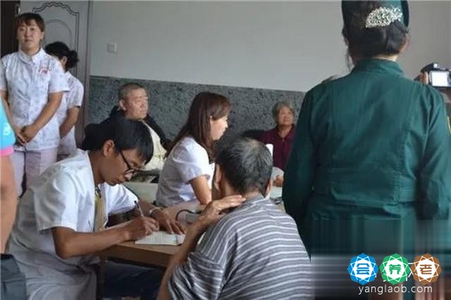 黑龙江黑河市颐心苑老年公寓服务3