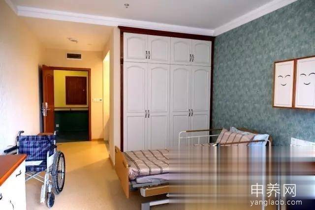 重庆合展至善老年护养中心房间9